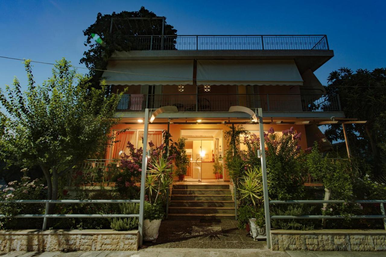 Hotel Loula Rooms And Apartments Kamena Vourla Exterior photo